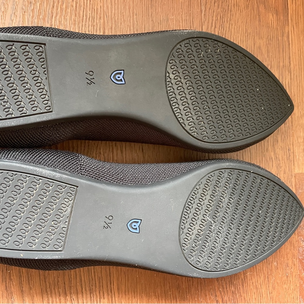 Rothy's The Point in Solid Black. Size 9.5 - Picture 3 of 3